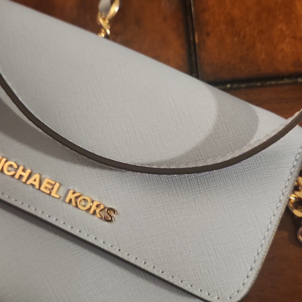 Michael Kors Powder Blue Jet Set Crossbody - Picture 6 of 6